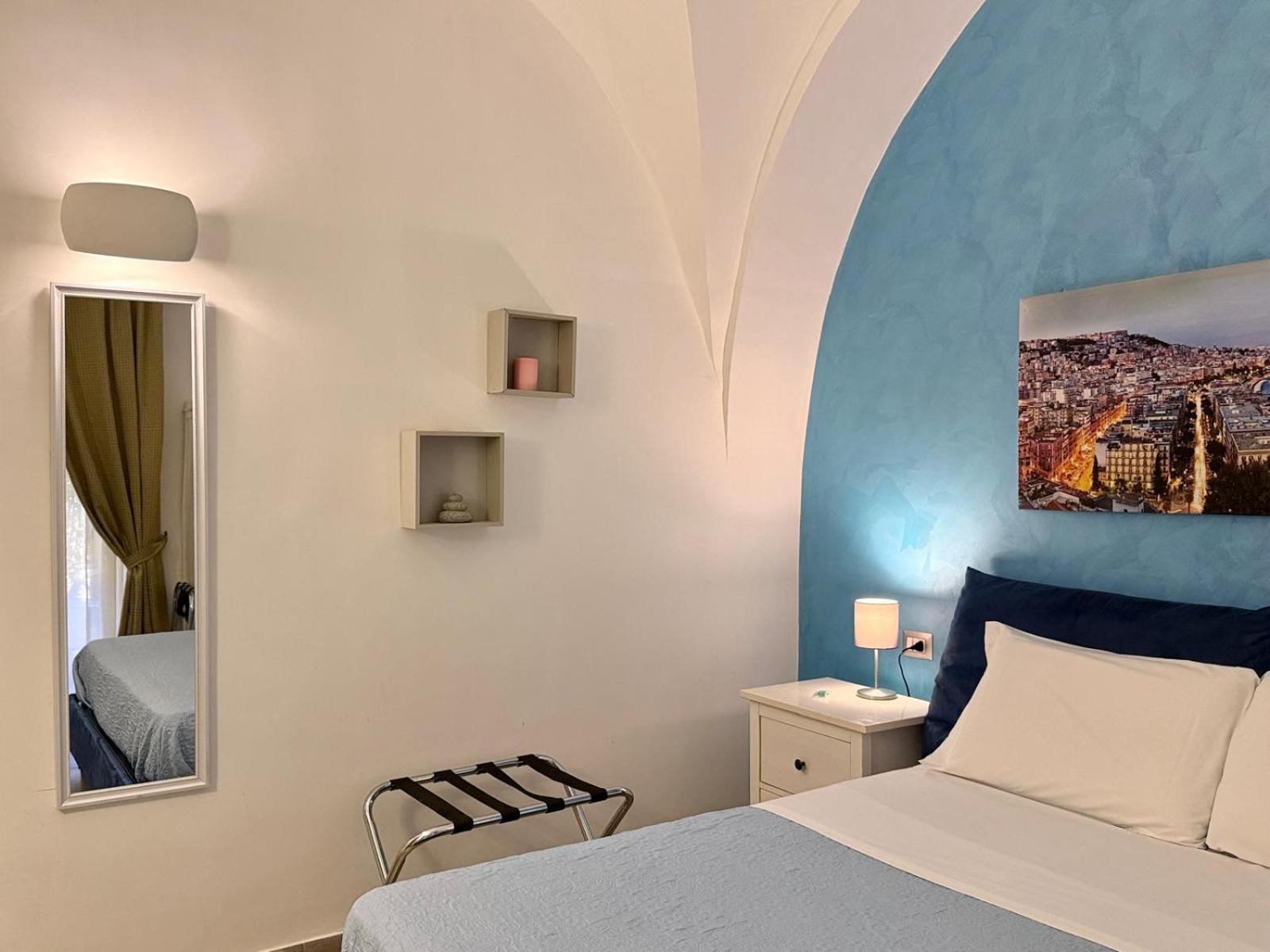 Chiaia Suites Neapel Rum bild
